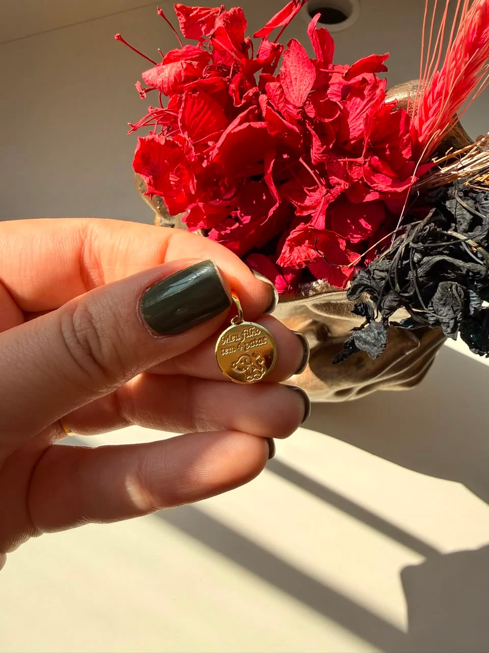 Pingente Meu filho tem 4 Patas - Banho Ouro 18k — segunda imagem