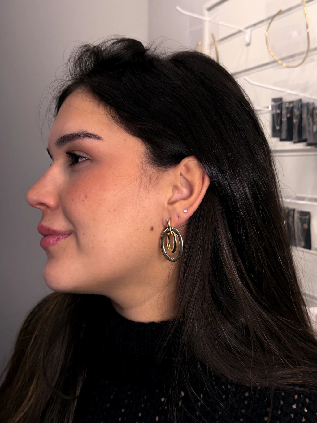 Brinco Oval Duplo Ouro 18k — segunda imagem