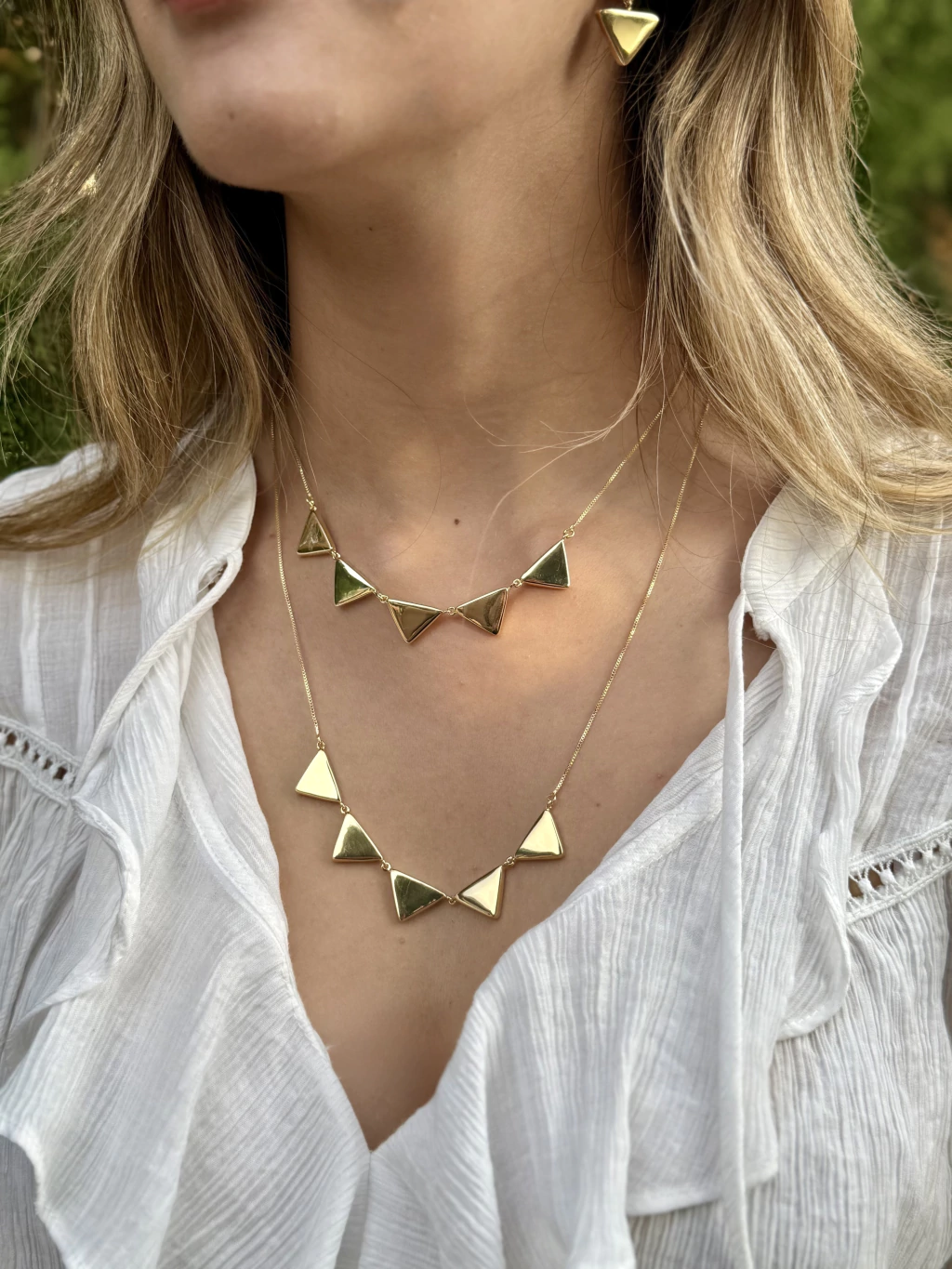 Colar Cinco Triângulos - Banho Ouro 18K — segunda imagem